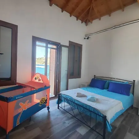 Two-Storey House In Kardamyla Mármaron Extérieur photo