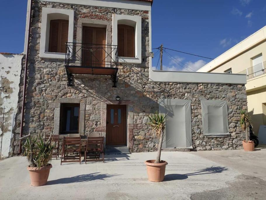 Hébergement de vacances Two-storey House In Kardamyla Mármaron